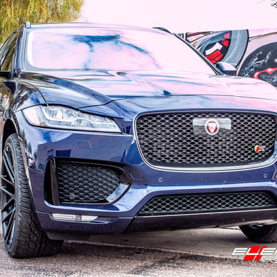 22 inch Varro VD08 Satin Black on 2018 Jaguar F-Pace