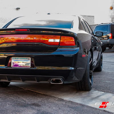 22 inch Verde V24 Invictus Gloss Black w/ Milled Accents on 2014 Dodge Charger