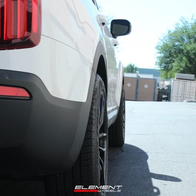 20 Inch Variant Krypton in Gloss Piano Black on 2022 Kia Telluride