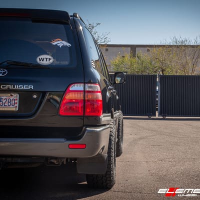 18 Inch Black Rhino Arsenal in Matte Black on a 2000 Toyota Land Cruiser