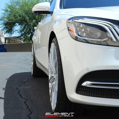 Staggered 22 Inch Lexani Aries in Silver on 2019 Mercedes Benz S450