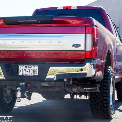 18 inch Metal Moto MO951 Chrome on 2019 F-250 Platimum