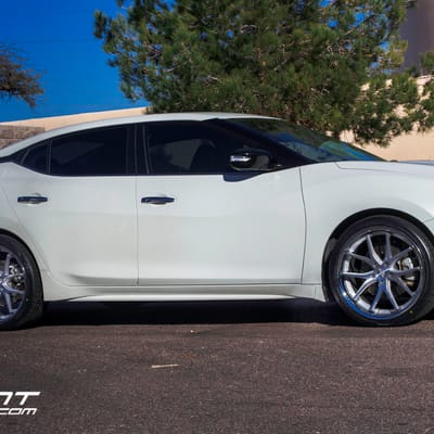 20 Inch Ferrada FR2 Machine Silver W/Chrome Lip on a 2017 Nissan Maxima