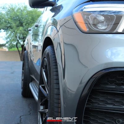 Staggered 22 Inch Savini SV-F6 in Gloss Black on 2022 Mercedes GLE63