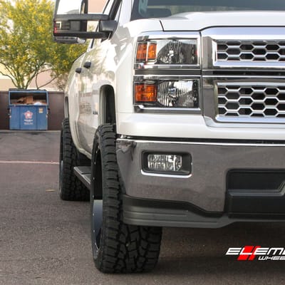 22 inch Fuel Off-Road Maverick Gloss Black Milled on 2014 Chevrolet Silverado (Leveled 2"-3")