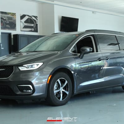 17 Inch Touren TR9  in Gloss Black w/ Machined Face and Lip on 2022 Chrysler Pacifica