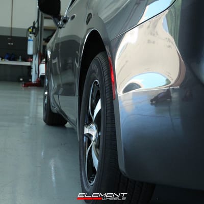 17 Inch Touren TR9  in Gloss Black w/ Machined Face and Lip on 2022 Chrysler Pacifica