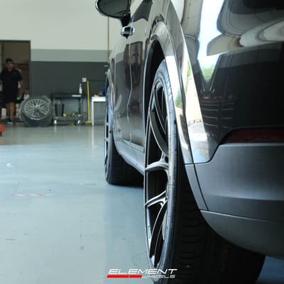 22 Inch Variant BLS-1P in Satin Black on 2022 Porsche Cayenne S
