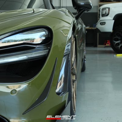 20 inch Staggered Rohana RFX17 Gloss Bronze on a 2019 Mclaren 720S