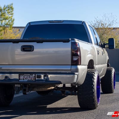 22 inch American Off-Road A106 Illusion Purple on a 2006 Chevrolet Silverado 1500