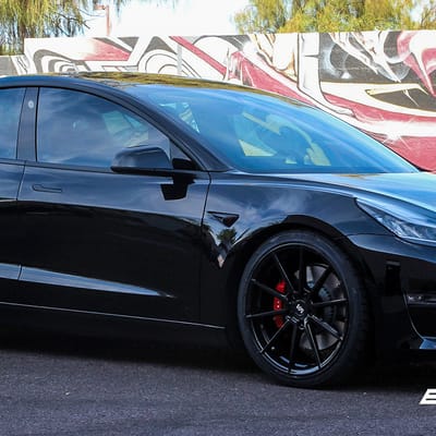 Variant Argon Gloss Piano Black on 2019 Tesla Model 3 Performance Long Range
