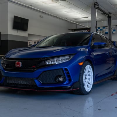 ESR CS8 in Gloss White on a Honda Civic Type-R