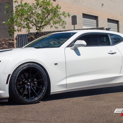 20 inch Variant Argon Gloss Piano Black on 2017 Chevrolet Camaro w/ Brembo Brakes