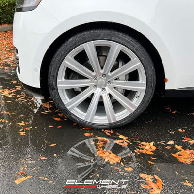 24 inch Avant Garde Vanguard Silver Machined on a 2023 Land Rover Range Rover