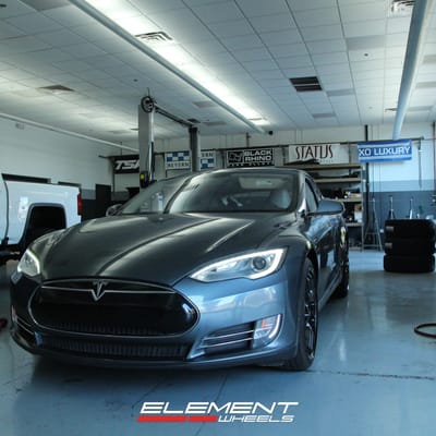 21 Inch Rotiform ZWS in Matte Black on 2013 Tesla Model S