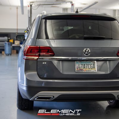 20 Inch Curva Concepts C300 in Matte Gunmetal on a 2019 VW Atlas