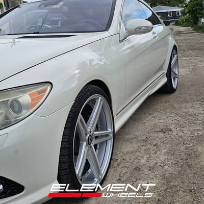 Staggered 22 inch Marquee M5334 Silver Machined on a 2008 Mercedes Benz CL 550