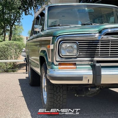 16 Inch American Racing AR172 Baja in Polished on a 1979 Jeep Wagoneer