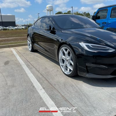 22 inch Staggered Blaque Diamond BD-F25 Brushed Silver on a 2022 Tesla Model S Long Range
