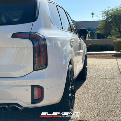 22 Inch Asanti ABL-27 Gloss Black on a 2023 Kia Telluride