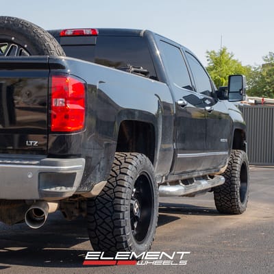 20 inch Hostile H114 Fury Asphalt on a 2018 Chevrolet Silverado 2500