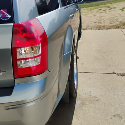 18 inch ESR SR01 in Hyper Silver on a 2006 Dodge Magnum