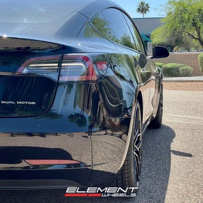 20 inch F1R FS3 in Gloss Black on 2018 Tesla Model 3