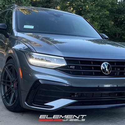 20 inch Ferrada Forge-8 FR6 Matte Graphite on a 2023 Volkswagen Tiguan