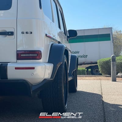 24 inch Staggered Forgiato 24-D FV1 in Gloss White w/ Black Lip on a 2021 Mercedes-Benz G63 AMG Widebody
