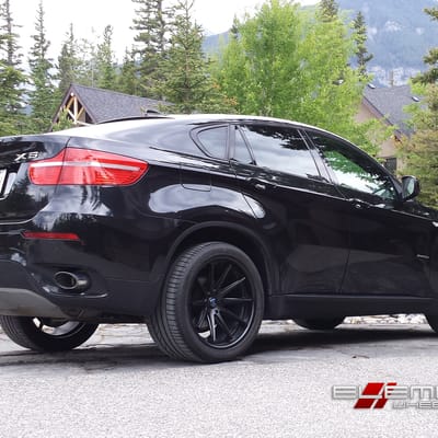 20 inch Staggered Rohana RC10 All Matte Black on 2012 BMW X6 w/ Specs