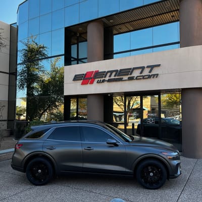 20 HRE FlowForm FF28 Tarmac on a 2023 Genesis GV70 w/ Sport Brakes