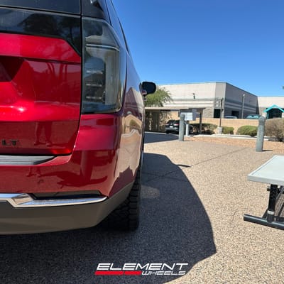 24 inch Vossen HF6-5 Gloss Black on a 2025 Chevrolet Tahoe