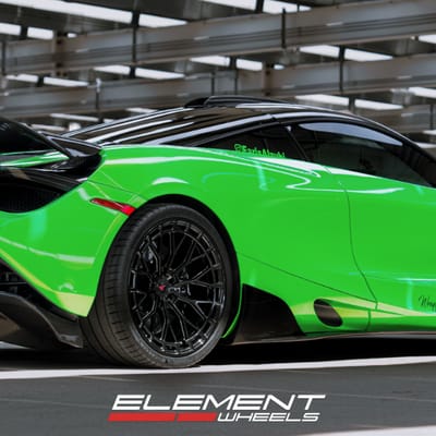 20 inch Staggered Ferrada FR12 in Obsidian Gloss Black on a 2018 McLaren 720s