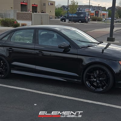 19x8.5 Vossen HF-5 Gloss Black (Hybrid Forged) on 2015-2020 Audi S3