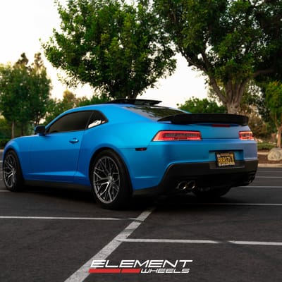 Staggered 20 Inch Avant Garde M520R in Gloss Graphite on a 2019 Chevrolet Camaro ZL1