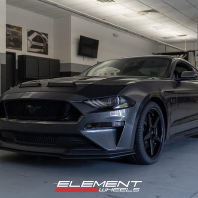 Staggered 20 Inch Ferrada Fr3 in Matte Black w/ Gloss Black Lip on a 2019 Ford Mustang GT w 6 Piston Brembo Brakes