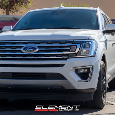 20 inch Helo HE918 Gloss Black on a 2020 Ford Expedition