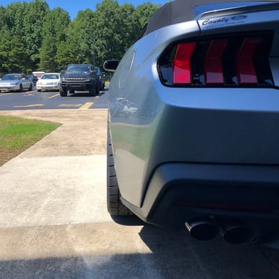 20 inch Staggered Modern Luxury MLF10 Gloss Black on a 2024 Ford Mustang GT