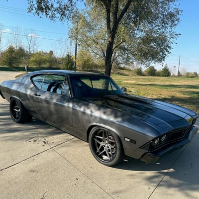 Double Staggered 18/19 inch CNT-3P in Satin Gunmetal on a 1968 Chevrolet Chevelle