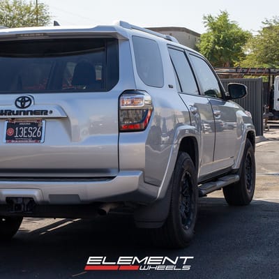 17 inch Level 8 Off-Road Slingshot Matte on a 2016 Toyota 4 Runner