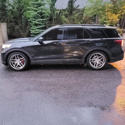 22 inch AZAD AZ1029 in Silver Brushed w/ Chrome Stainless Steel Lip on a 2022 Ford Explorer