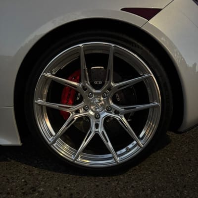 Double Staggered 20/21 inch Variant Nysa in Custom Polish on a 2019 Acura NSX
