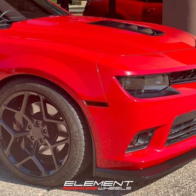 20 Inch Staggered MRR M228 in Gloss Black on a 2015 Chevrolet Camaro SS
