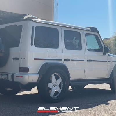 24 inch Staggered Forgiato 24-D FV1 in Gloss White w/ Black Lip on a 2021 Mercedes-Benz G63 AMG Widebody