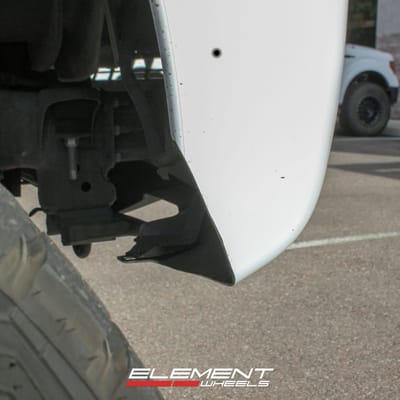 22 inch Moto Metal M0962 Gloss Black on 2013 Toyota Tundra Lifted