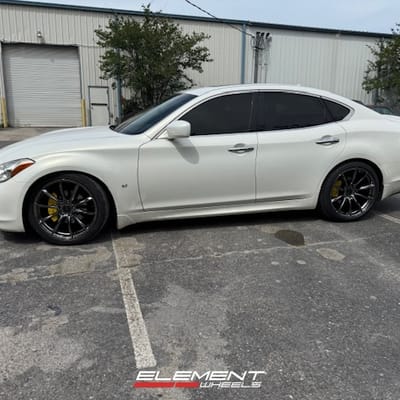 Staggered 20 inch Ace Alloy AFF05 in Black Chrome on an Infiniti M37