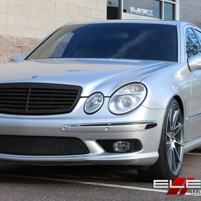 20 inch Staggered Verde V25 Quantum Matte Graphite w/ Machined Face on 2005 Mercedes E55 AMG w/ Specs