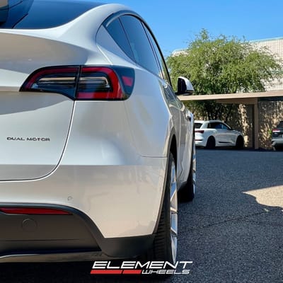 20 inch Savini BM14 in Brushed Silver on a 2021 Tesla Model Y (Long Range)