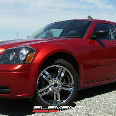 Elite Wheels Phase 5 Chrome on Dodge Magnum w/ Specs