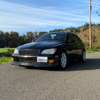 17 inch Avid.1 AV26 in White on a 2003 Lexus IS300